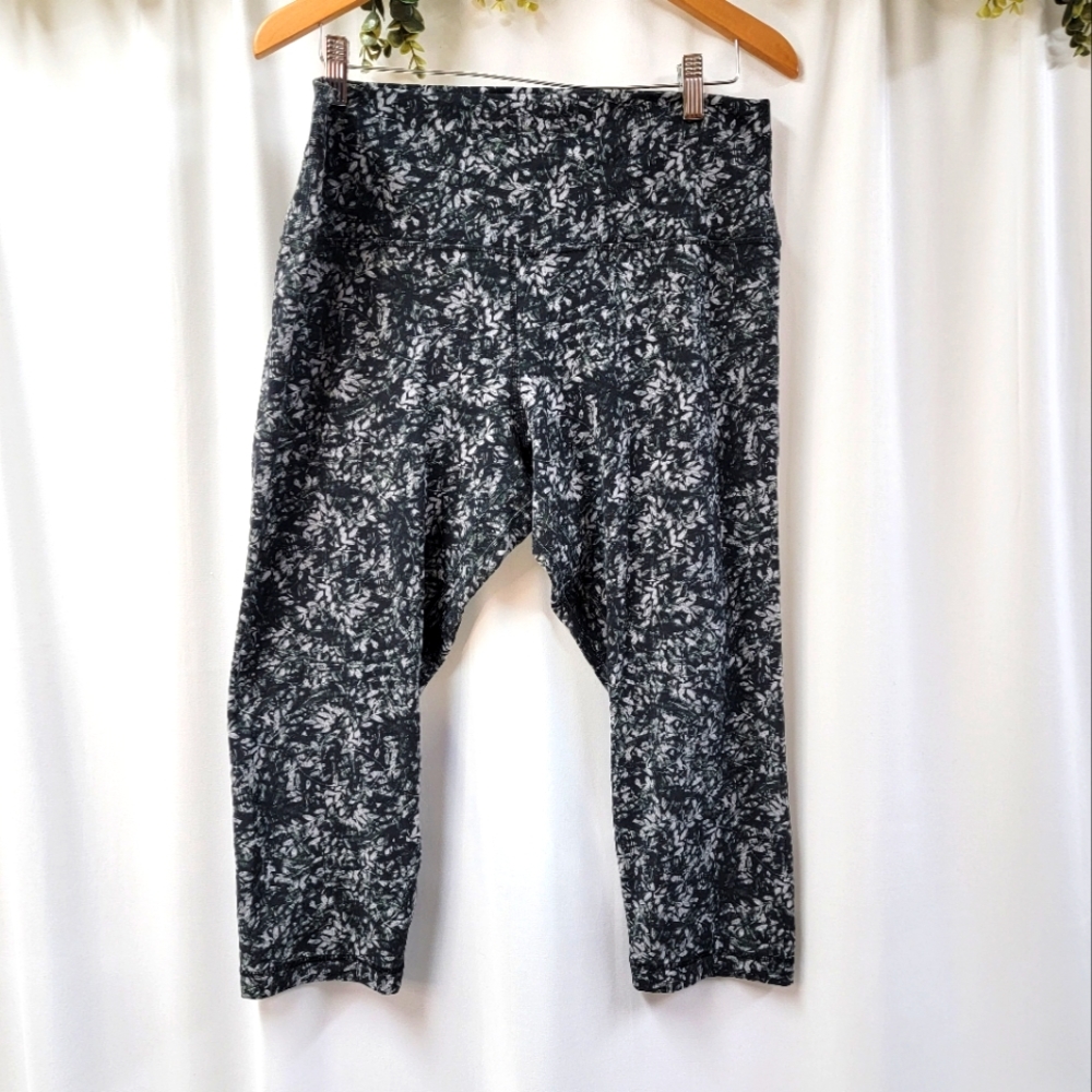 Lululemon plus size capris
